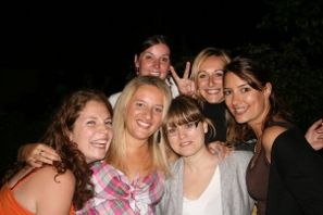 Groupe d'amies pendant l'evjf